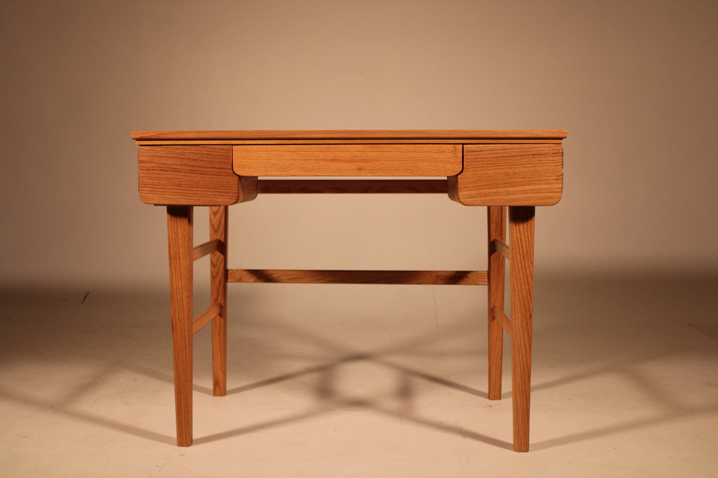 Desk 01